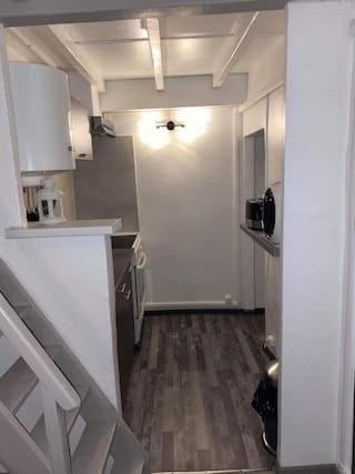 Au Pied Du Baou Apartment Saint-Chamas ภายนอก รูปภาพ